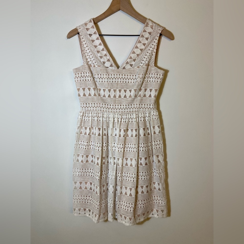 $268 New BCBGMaxazria Camielle Dress Mini Sleeveless Off White Sz 2 - Picture 3 of 7